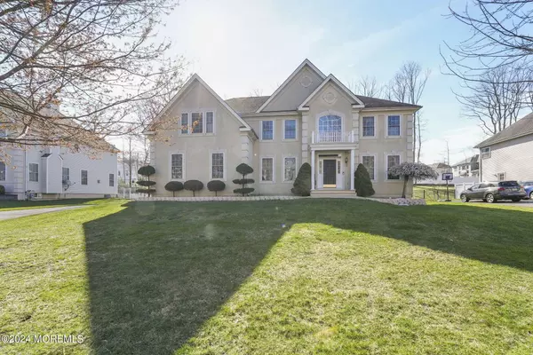 5 Monticello Court, Morganville, NJ 07751