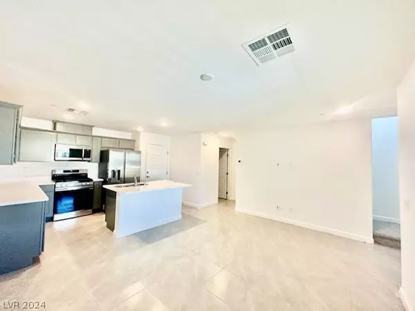 3510 Golden Chariot Avenue, Las Vegas, NV 89106