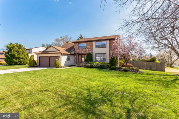 1 CHATEAU DR, Cherry Hill, NJ 08003