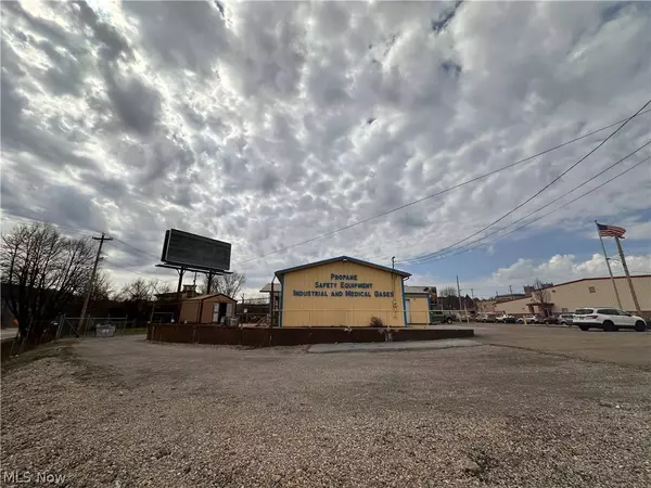 318 N 3rd ST, Steubenville, OH 43952