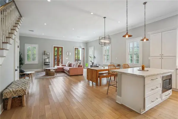 2513 CARONDELET ST, New Orleans, LA 70130