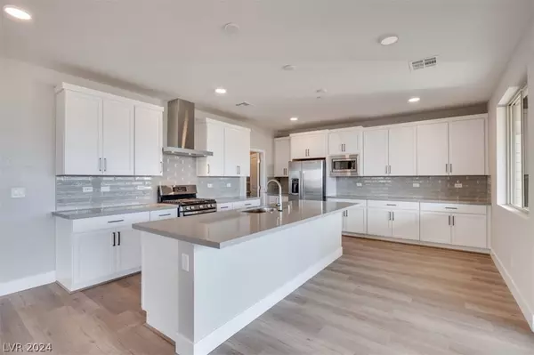 10315 Vonbulin Avenue, Las Vegas, NV 89124