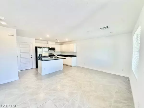 3502 Golden Chariot Avenue, Las Vegas, NV 89106