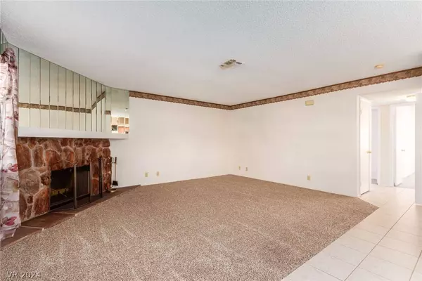 7969 Rim Rock Way #202, Las Vegas, NV 89128