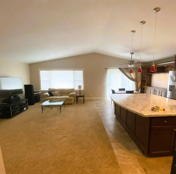 720 Clearbrook LN, Vadnais Heights, MN 55127