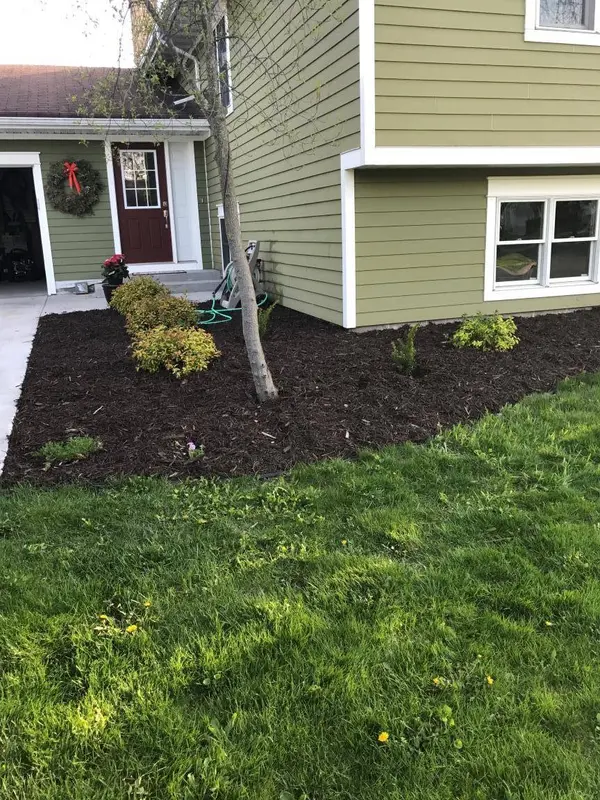 720 Clearbrook LN, Vadnais Heights, MN 55127