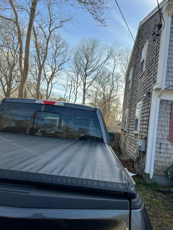 33 Butler Avenue, West Yarmouth, MA 02673