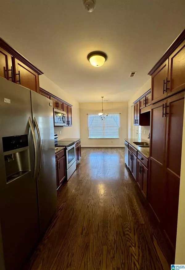 1015 LEGACY COVE S, Springville, AL 35146