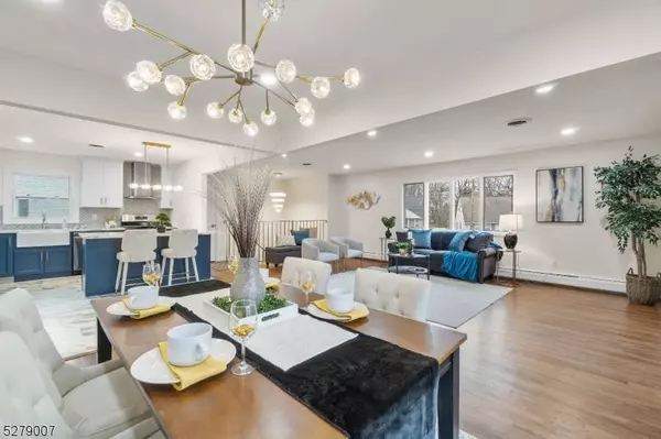 10 Dianne Ct, Clifton City, NJ 07012