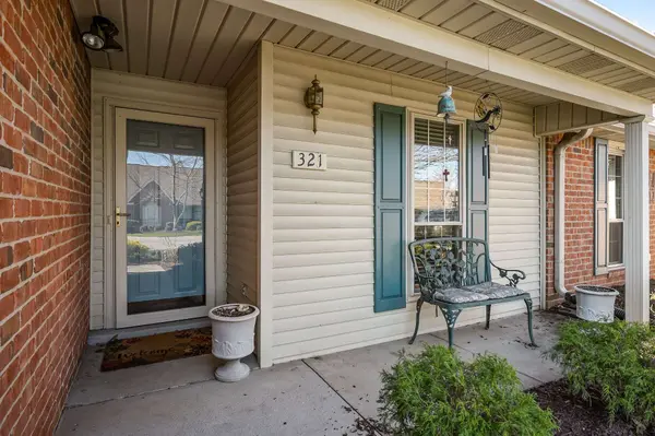 321 Biltmore Cir, Murfreesboro, TN 37128