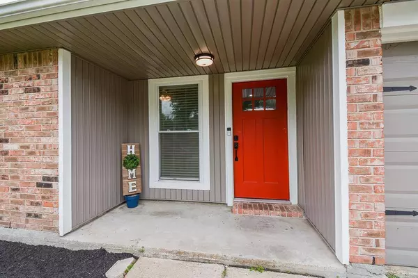 9918 Stonemont RD, La Porte, TX 77571