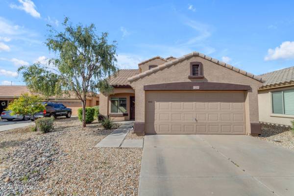 15560 W MOHAVE Street, Goodyear, AZ 85338