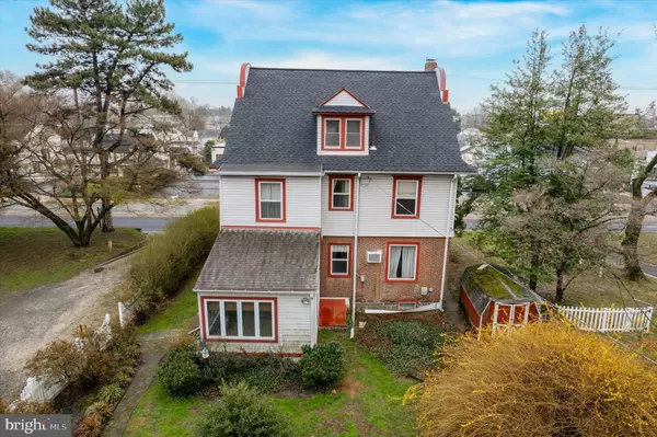 108 E TOWNSHIP LINE RD, Havertown, PA 19083