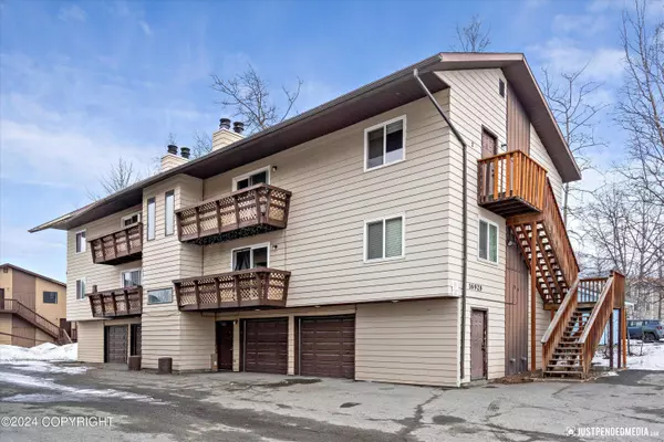 16929 Coronado ST, Eagle River, AK 99577