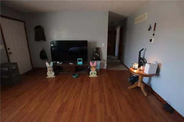 408 Jefferson ST, Warrensburg, MO 64093