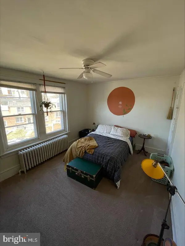 5338 RIDGE AVE, Philadelphia, PA 19128