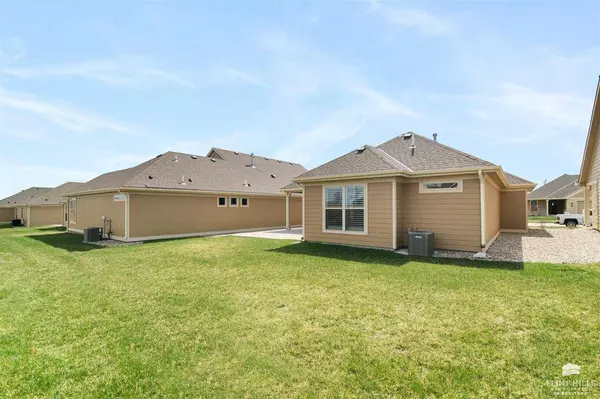 4708 Lichen LN, Manhattan, KS 66503