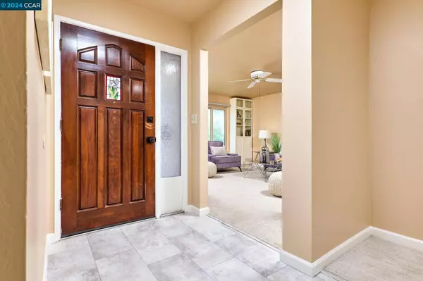 9 Cedarbrook Pl, Pittsburg, CA 94565