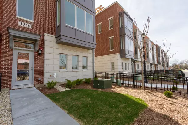 1219 Shermer RD, Northbrook, IL 60062