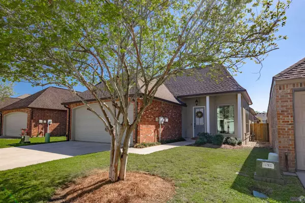 8020 VALENCIA CT, Baton Rouge, LA 70820