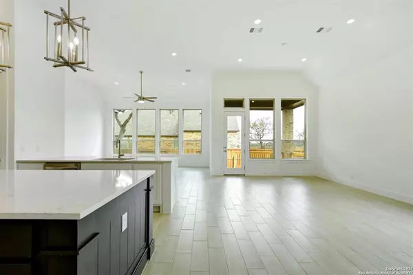 404 Citadel Rock, Cibolo, TX 78108