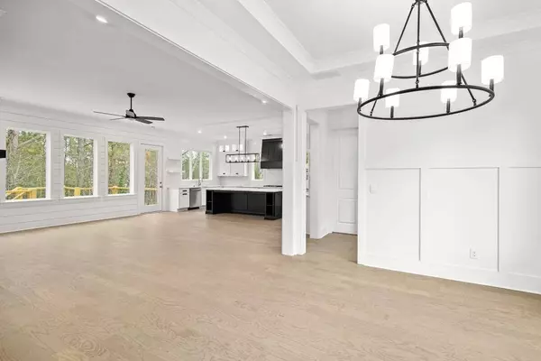 671 Embry LN, Marietta, GA 30066