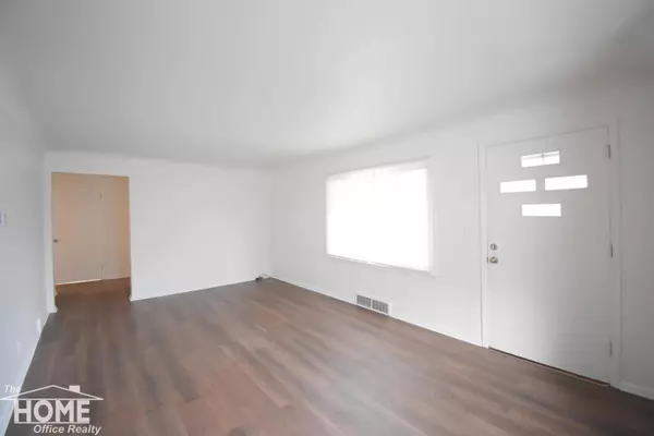 1017 N Dewey Street, Owosso, MI 48867