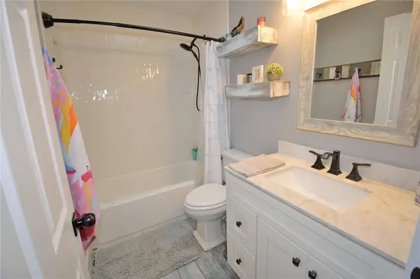 143 SHANGRI LA CIR, Edgewater, FL 32132