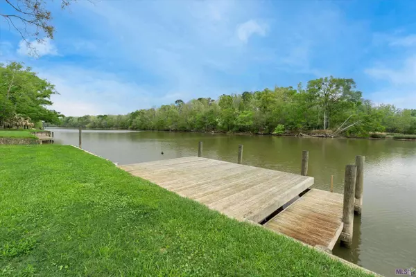 18440 RAVENWOOD DR, Prairieville, LA 70769