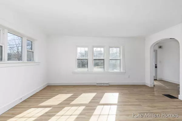 2941 Coit NE Avenue, Grand Rapids, MI 49505