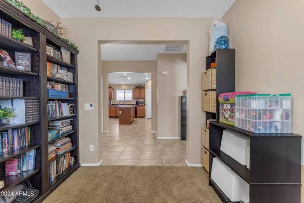 838 E MELANIE Street, San Tan Valley, AZ 85140