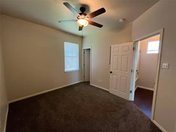 2506 8th ST #A, Austin, TX 78702