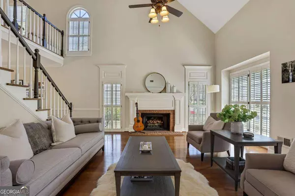 4481 Dobbs XING, Marietta, GA 30068