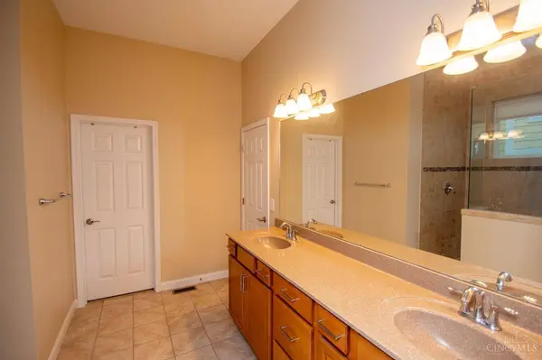 7071 Gruber Dr, Mason, OH 45040