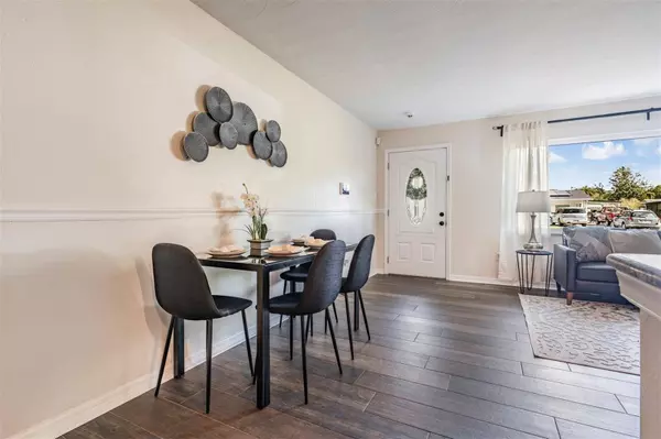 39024 MANOR DR, Zephyrhills, FL 33542