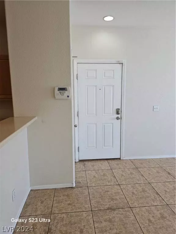 4437 Dover Straight Street #204, Las Vegas, NV 89115