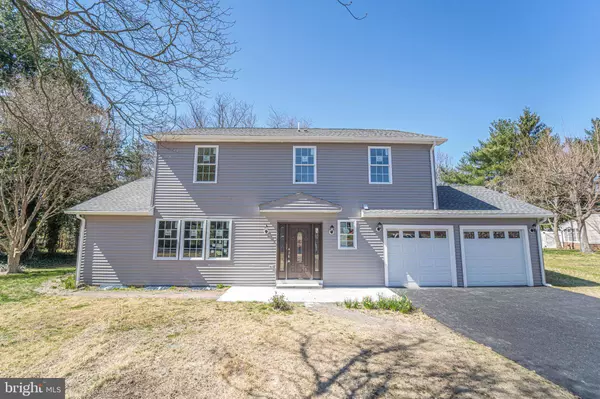 4 HAWTHORNE CT, Blackwood, NJ 08012