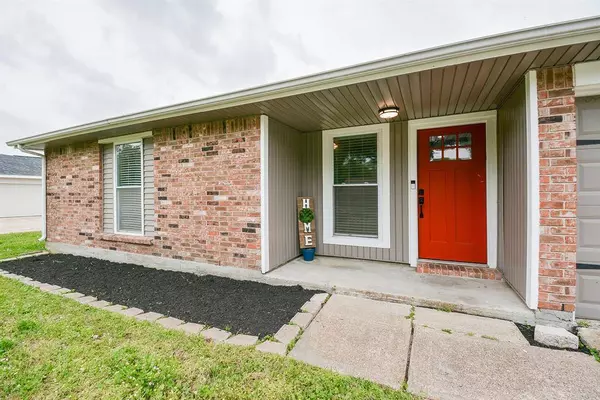 9918 Stonemont RD, La Porte, TX 77571