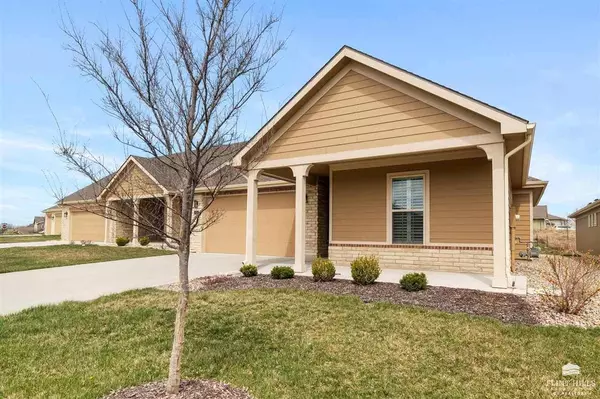 4708 Lichen LN, Manhattan, KS 66503