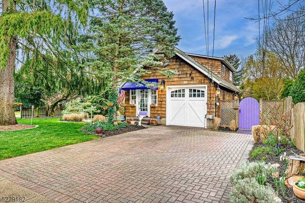 95 Lake Ave, Metuchen Boro, NJ 08840