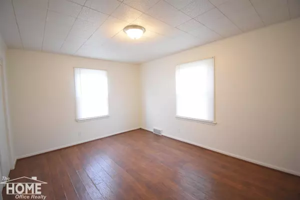 1017 N Dewey Street, Owosso, MI 48867