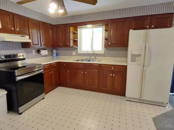 477 Richard Ln, Union Twp, OH 45244