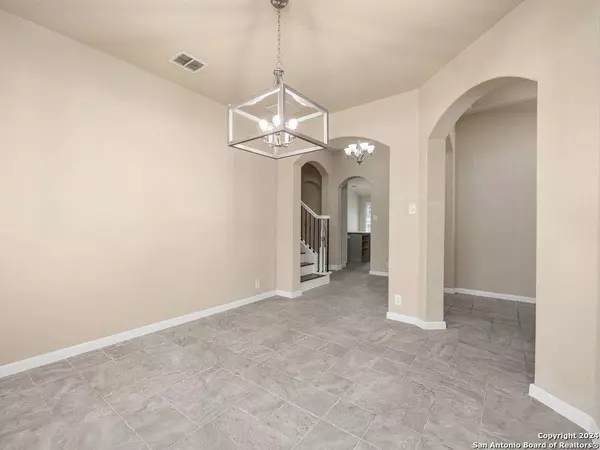9239 RIDGE WIND, San Antonio, TX 78250-4042