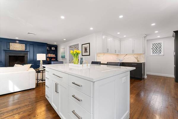 11 Beaver Road, Weston, MA 02493