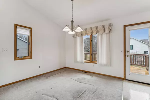 9448 Harkness CT S, Cottage Grove, MN 55016