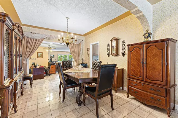 1420 SW 17th St, Miami, FL 33145