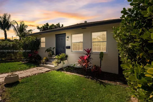 11948 NE 9th Ave, Biscayne Park, FL 33161