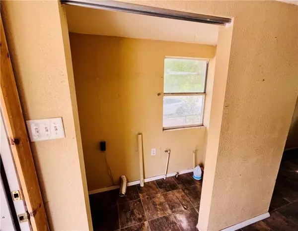 611 E Theodora ST, San Diego, TX 78384