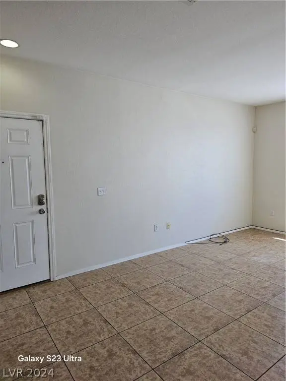 4437 Dover Straight Street #204, Las Vegas, NV 89115