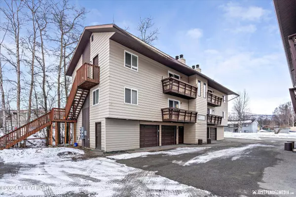 16929 Coronado ST, Eagle River, AK 99577